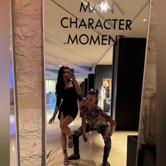 Meet your Posher, Carrie - Picture 2 of 13